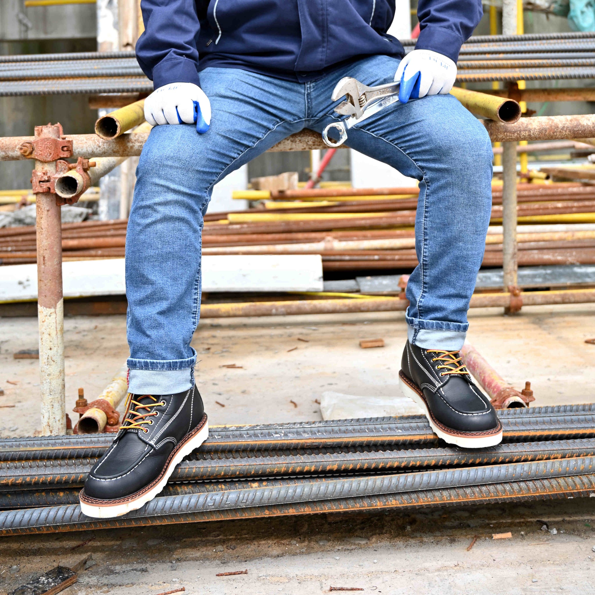 mens work boots with jeans